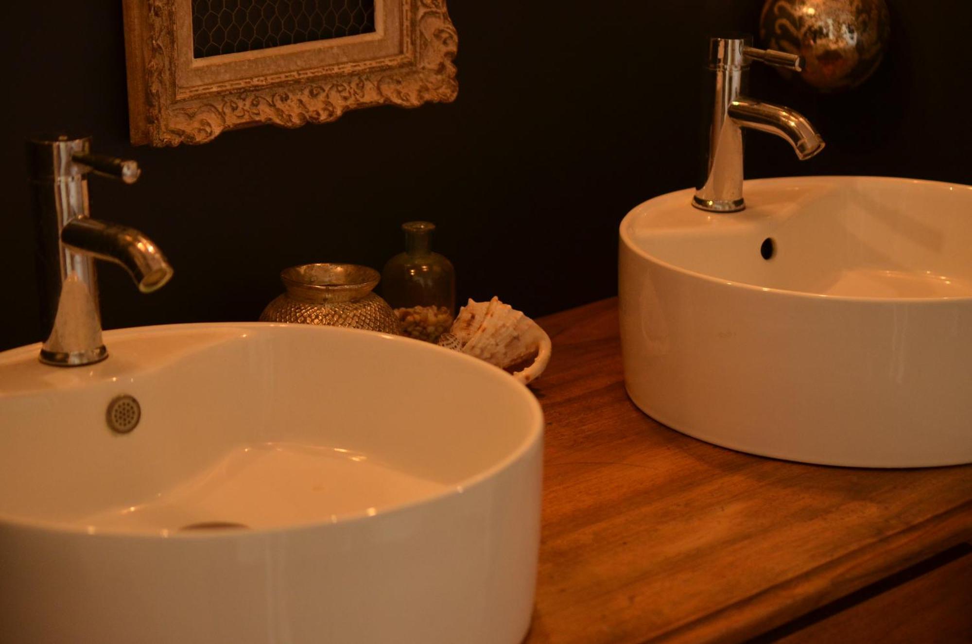 Ferme St Pierre Suite avec chambre et salon privé Chabeuil Extérieur photo