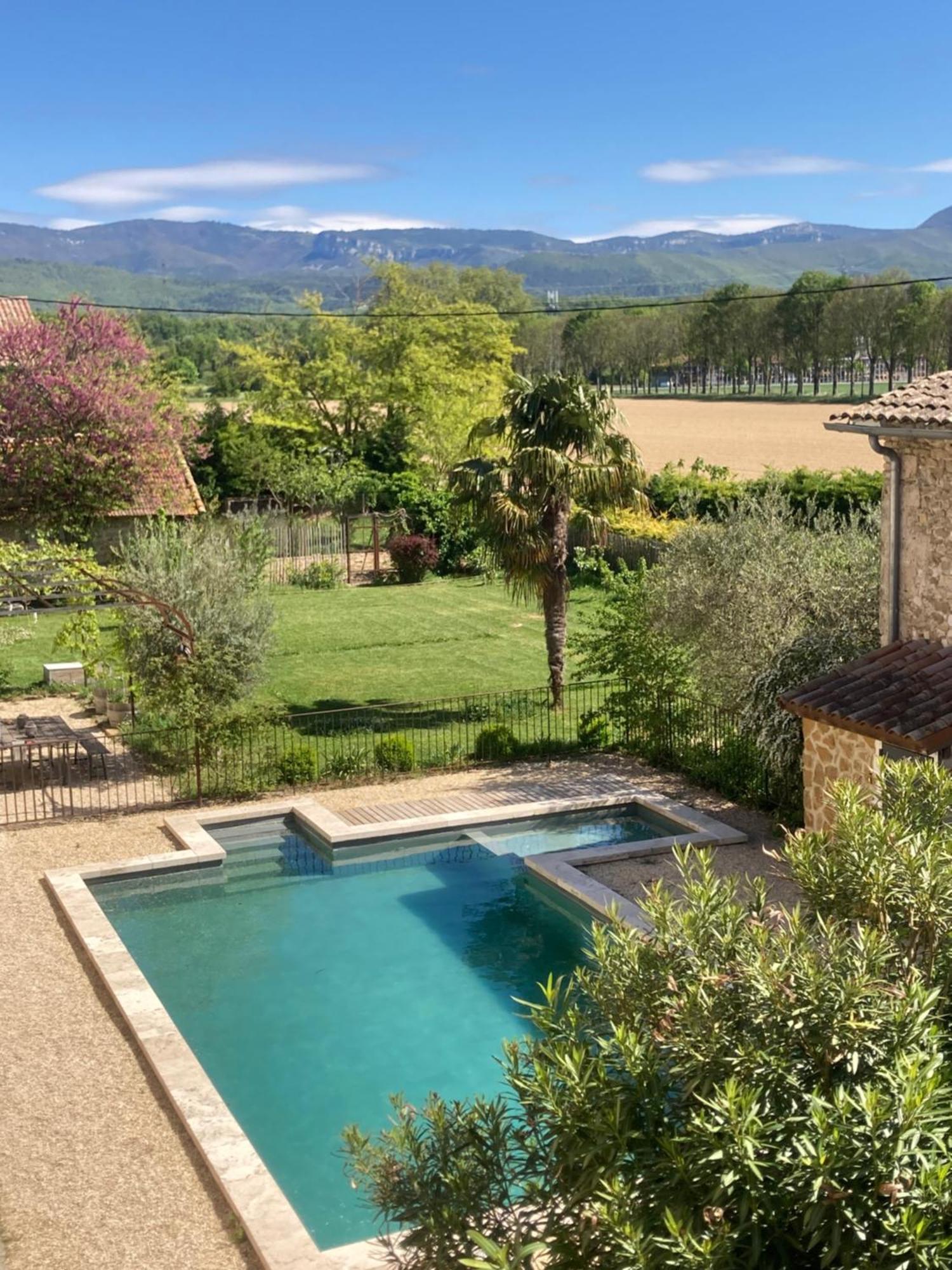 Ferme St Pierre Suite avec chambre et salon privé Chabeuil Extérieur photo